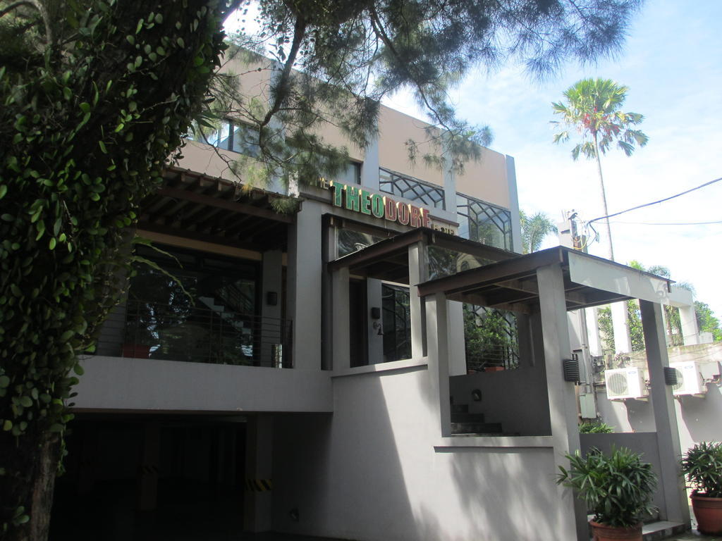 The Theodore Hotel Tagaytay City Exterior photo