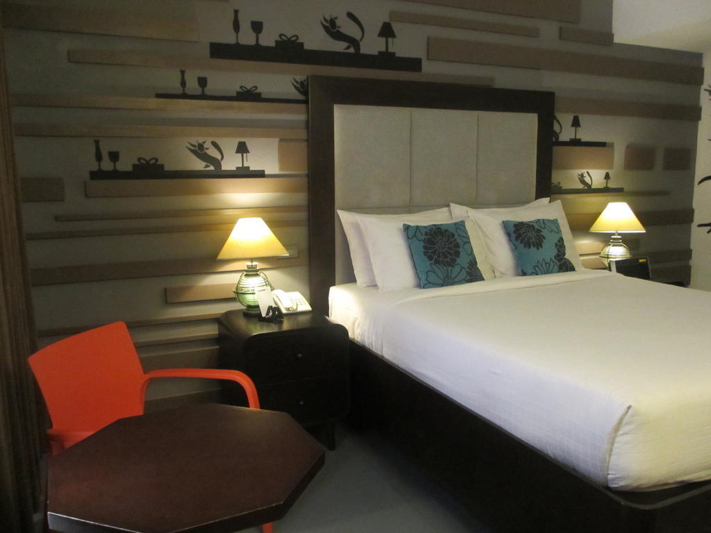 The Theodore Hotel Tagaytay City Exterior photo