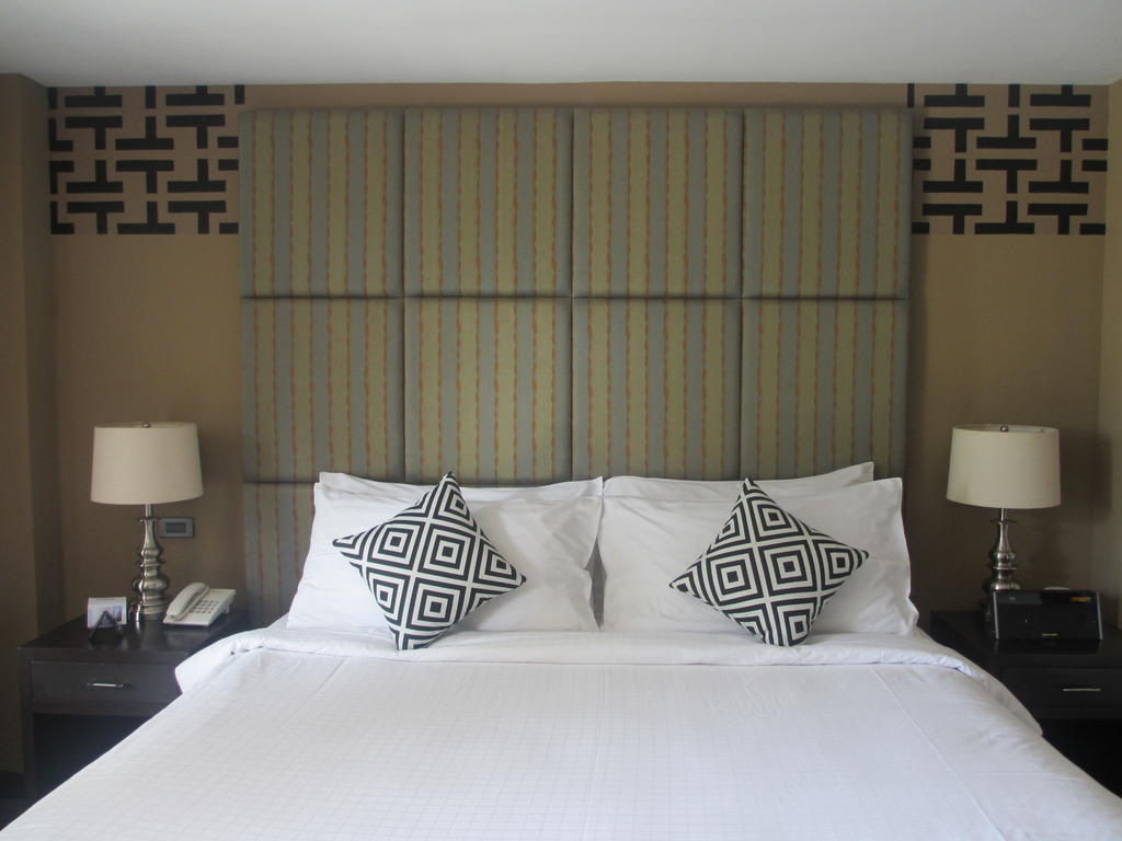 The Theodore Hotel Tagaytay City Exterior photo