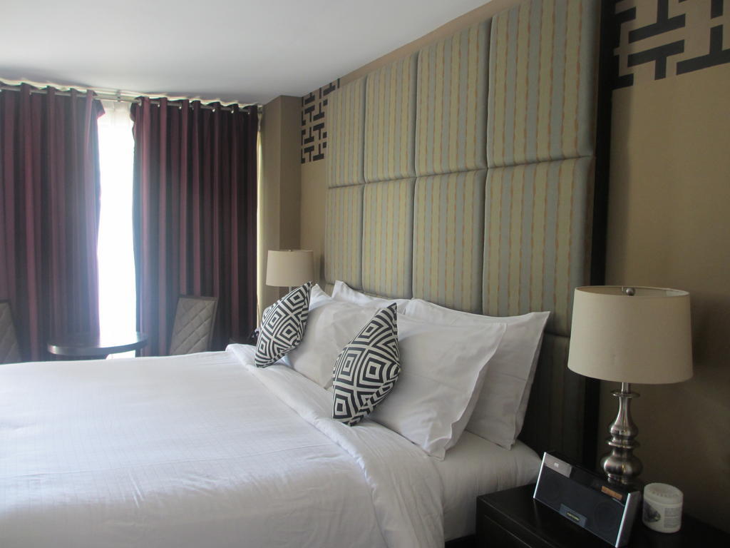 The Theodore Hotel Tagaytay City Room photo