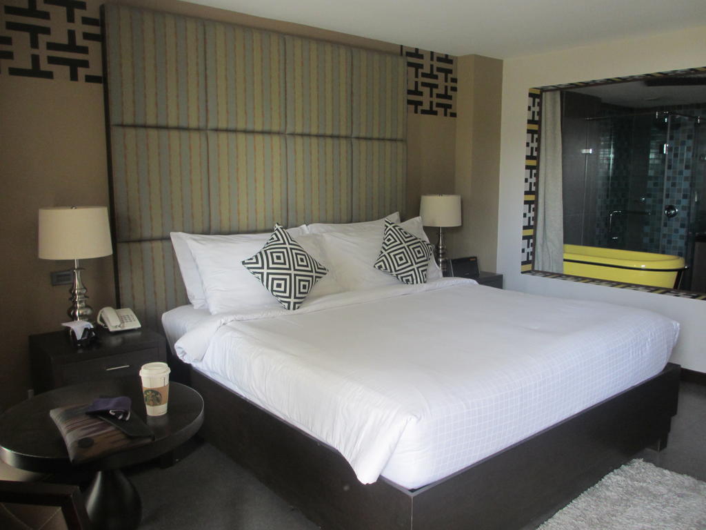 The Theodore Hotel Tagaytay City Exterior photo