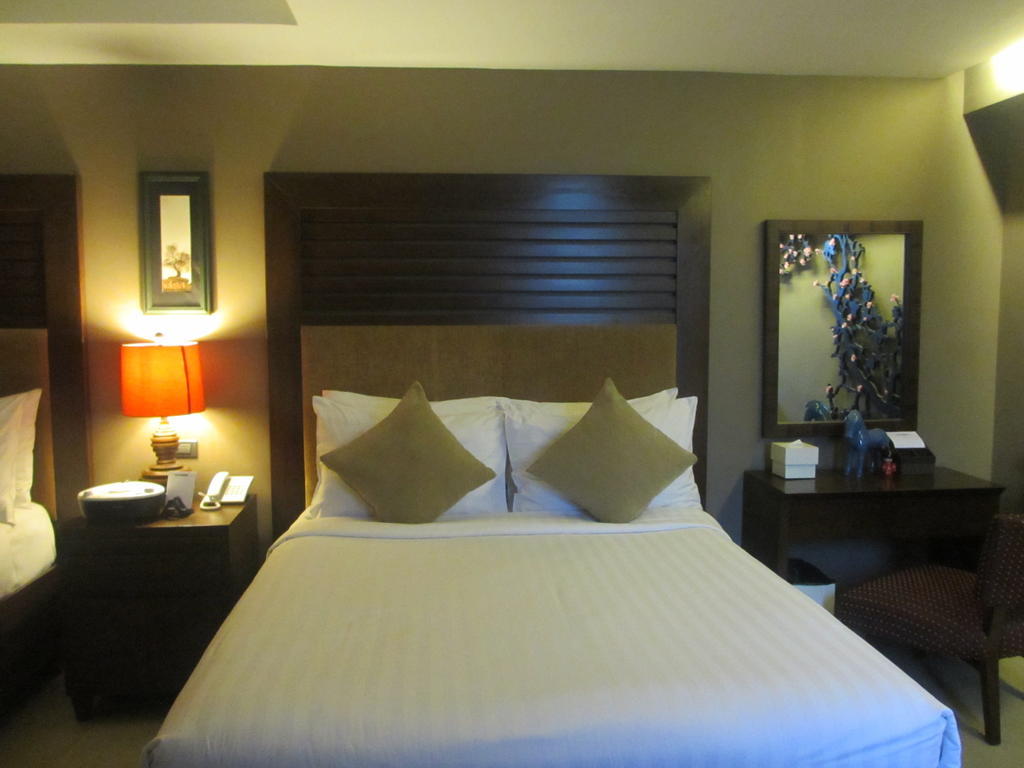 The Theodore Hotel Tagaytay City Exterior photo