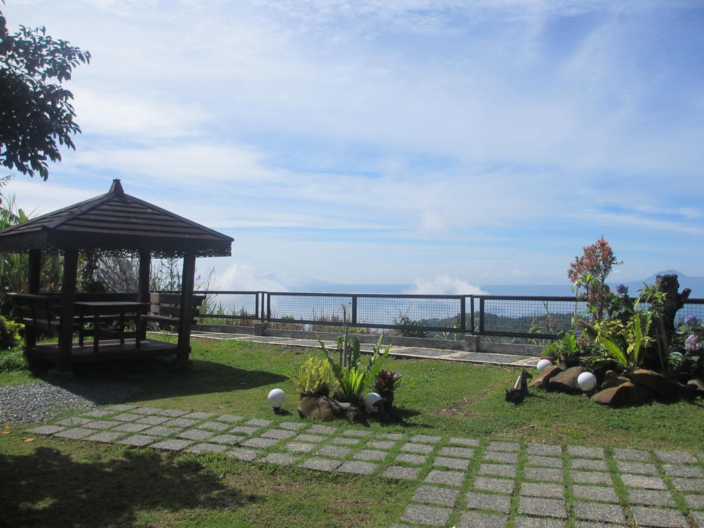The Theodore Hotel Tagaytay City Exterior photo