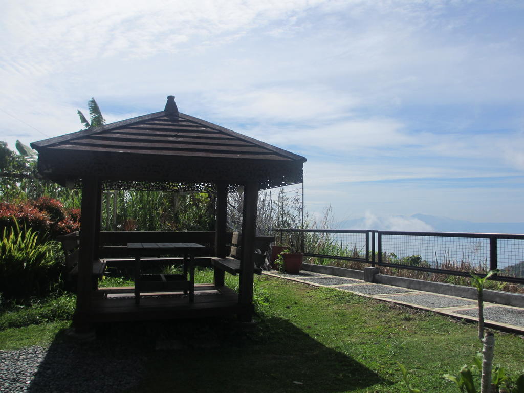 The Theodore Hotel Tagaytay City Exterior photo