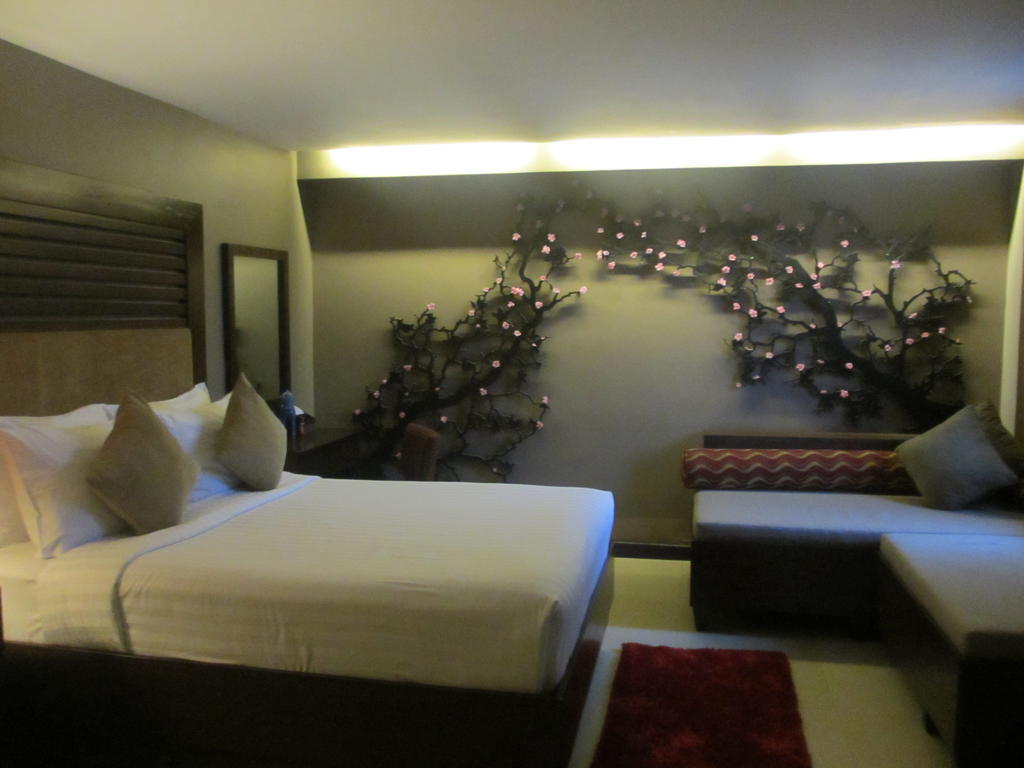 The Theodore Hotel Tagaytay City Exterior photo